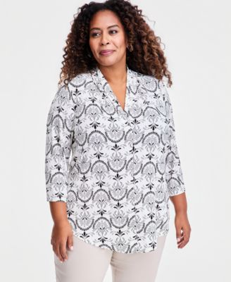 Plus Size Printed V-Neck 3/4-Sleeve Top
