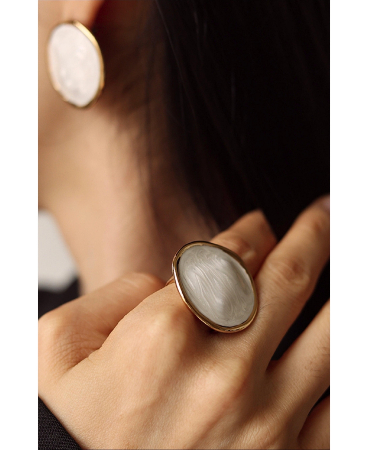 Retro Chic Ripple Ring