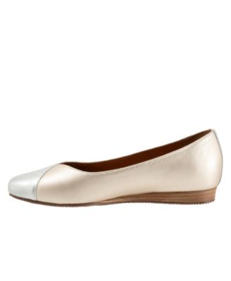 Women's Vina Flat