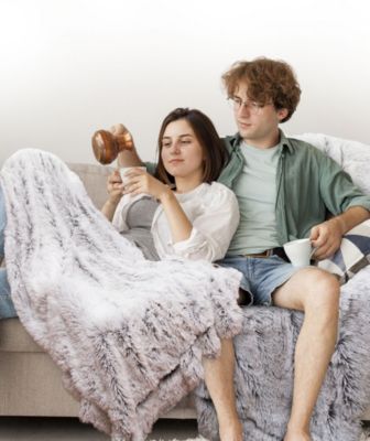 Shaggy Throw, 50" x 60"