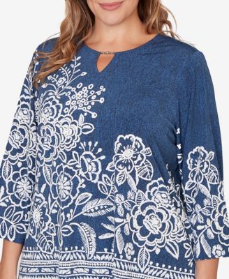 Plus Size Classic Floral Border Embroidered Split Neck Top