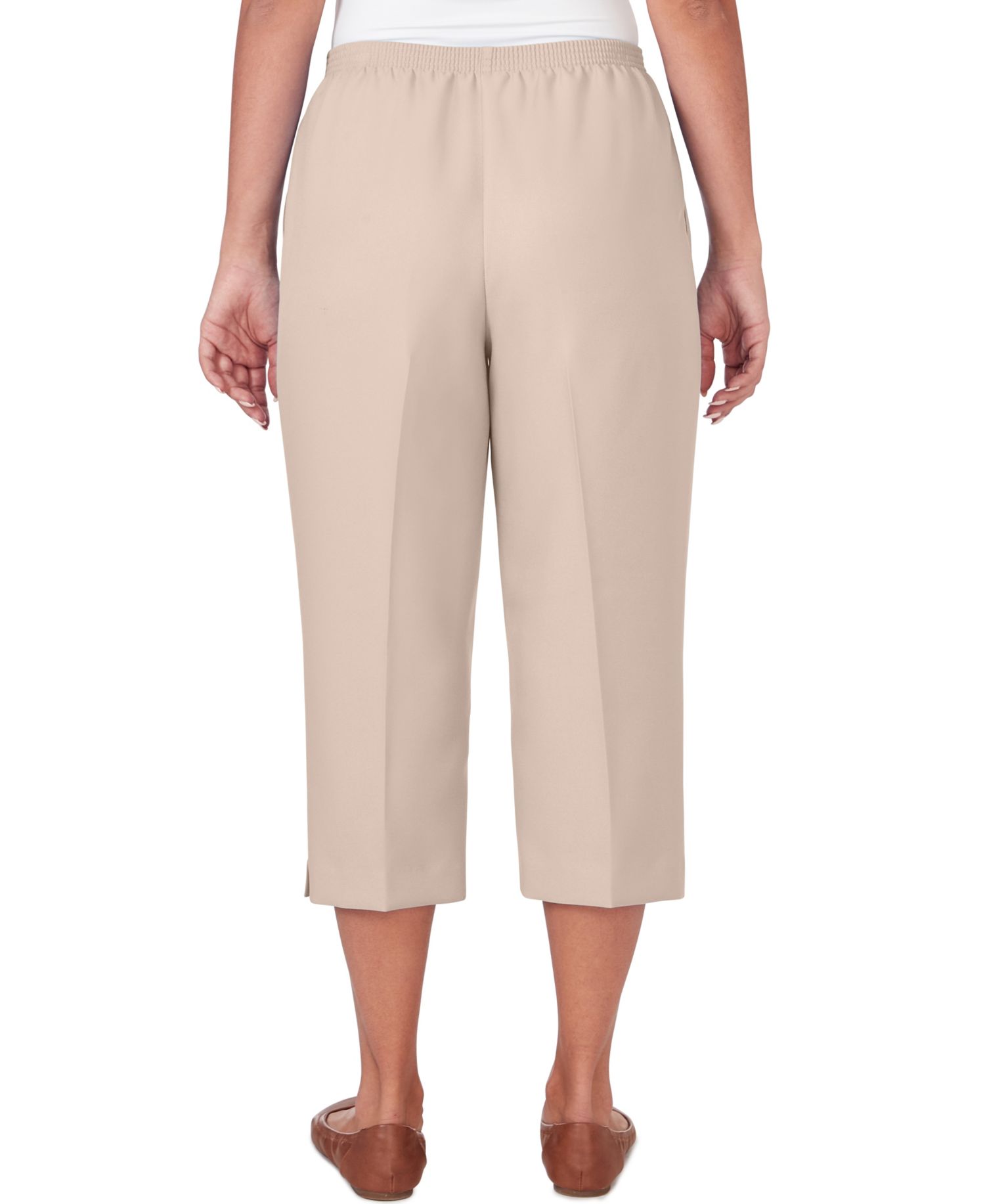 Women's Classic Button Hem Gathered Waistband Capri Pants