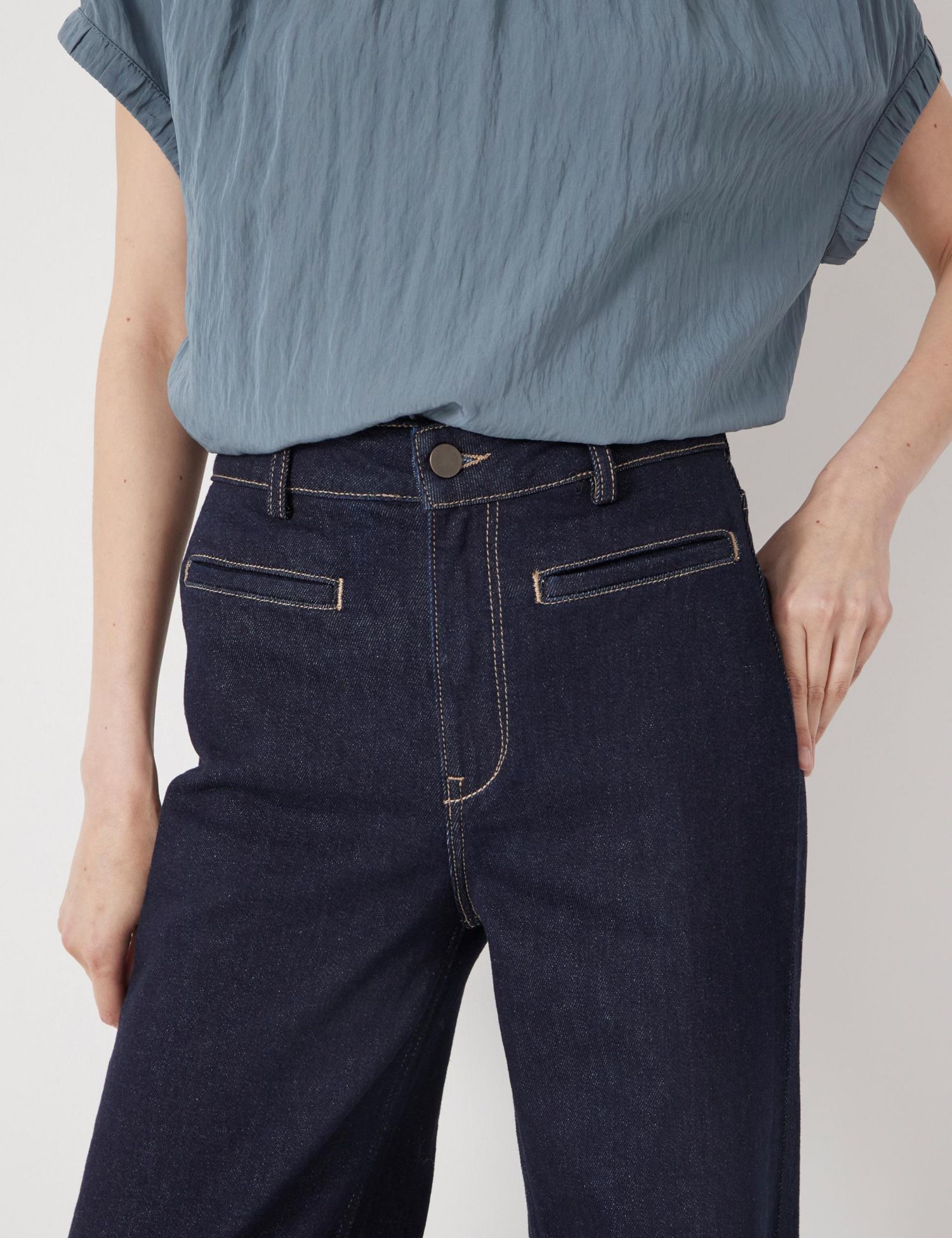 Women's Rowan Welt Pocket Flared Jeans