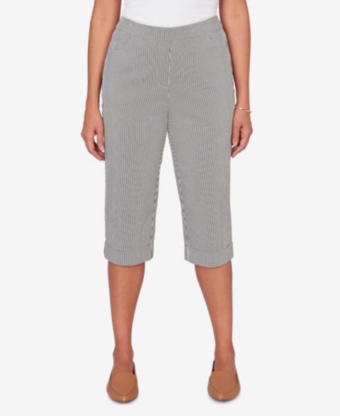 Женские брюки Alfred Dunner Plus Size Classic Stretch Stripe Clamdigger Capri, цвет: Чёрный
