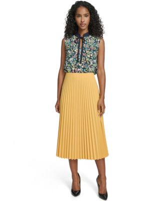 Women's Pleated Pull-On Skirt