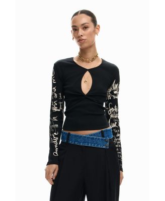 Women's T-shirt opening lettering