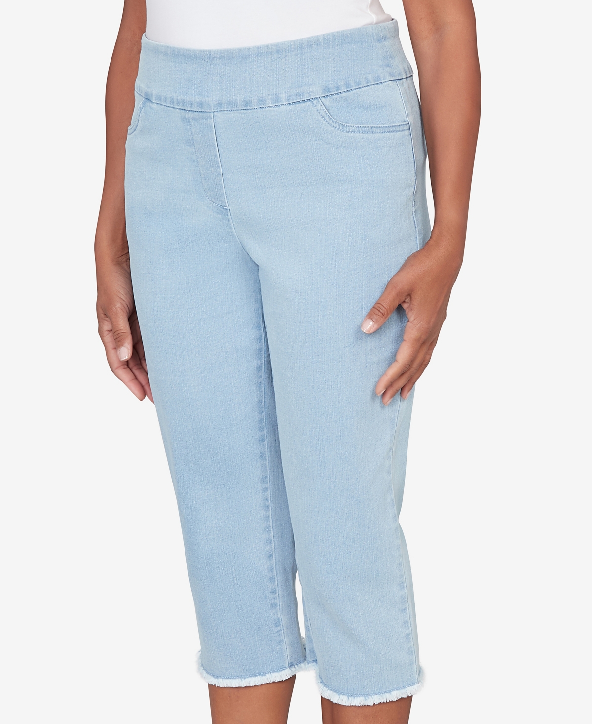 Alfred Dunner Petite Classic Super Stretch Denim Fringe Capri Pants