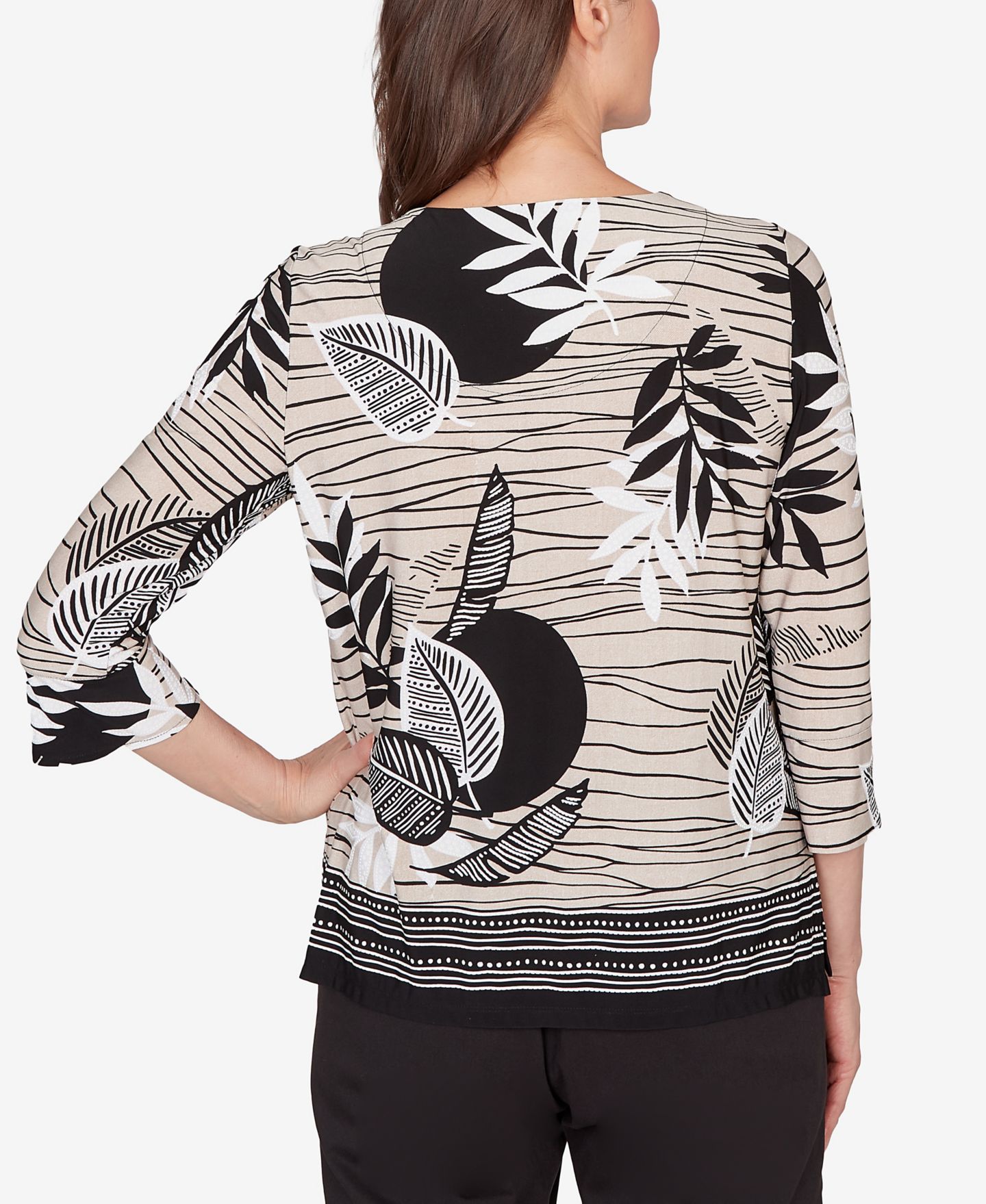 Женский топ Alfred Dunner Petite Classic Tropical Leaf Border Print Split Neck, цвет: Разноцветный чёрный — фото 5