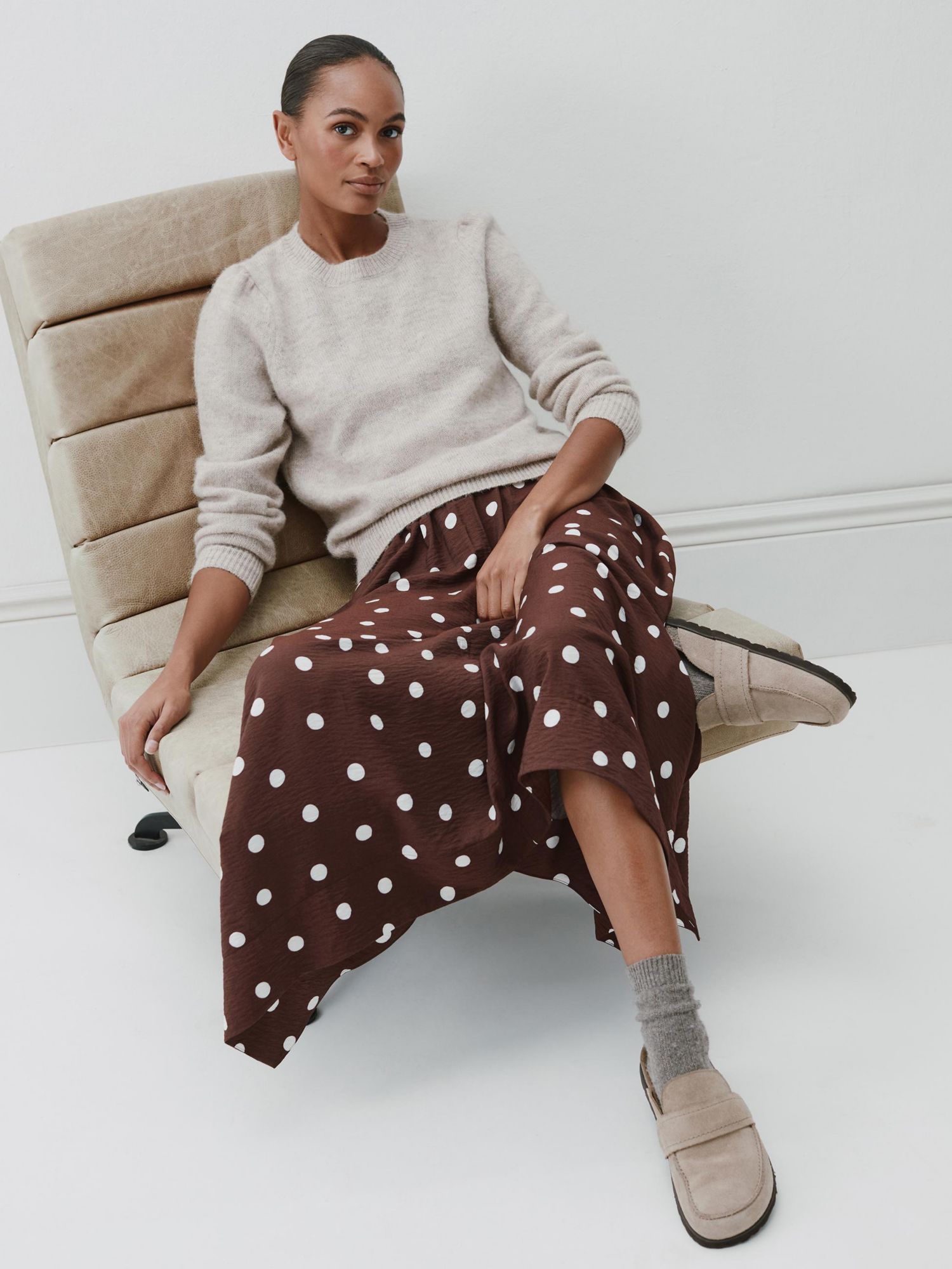 Women's Air Flow Hanky Hem Skirt