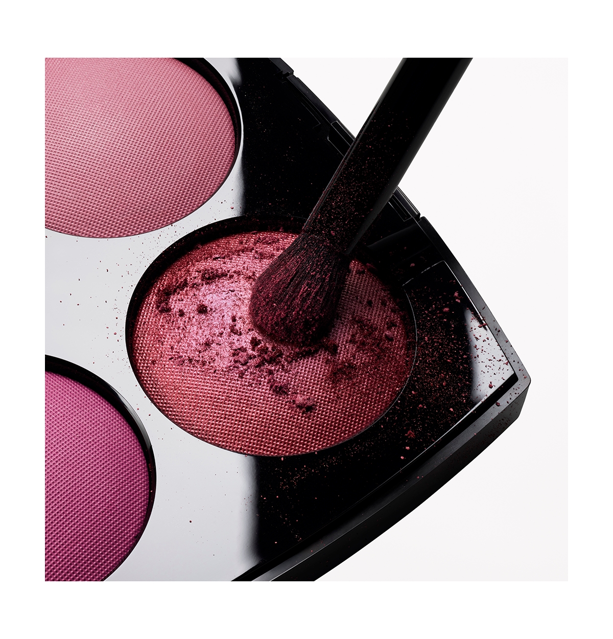 CHANEL Rouge Noir Confidence Eyeshadow and Blush Palette, 0.42 oz.