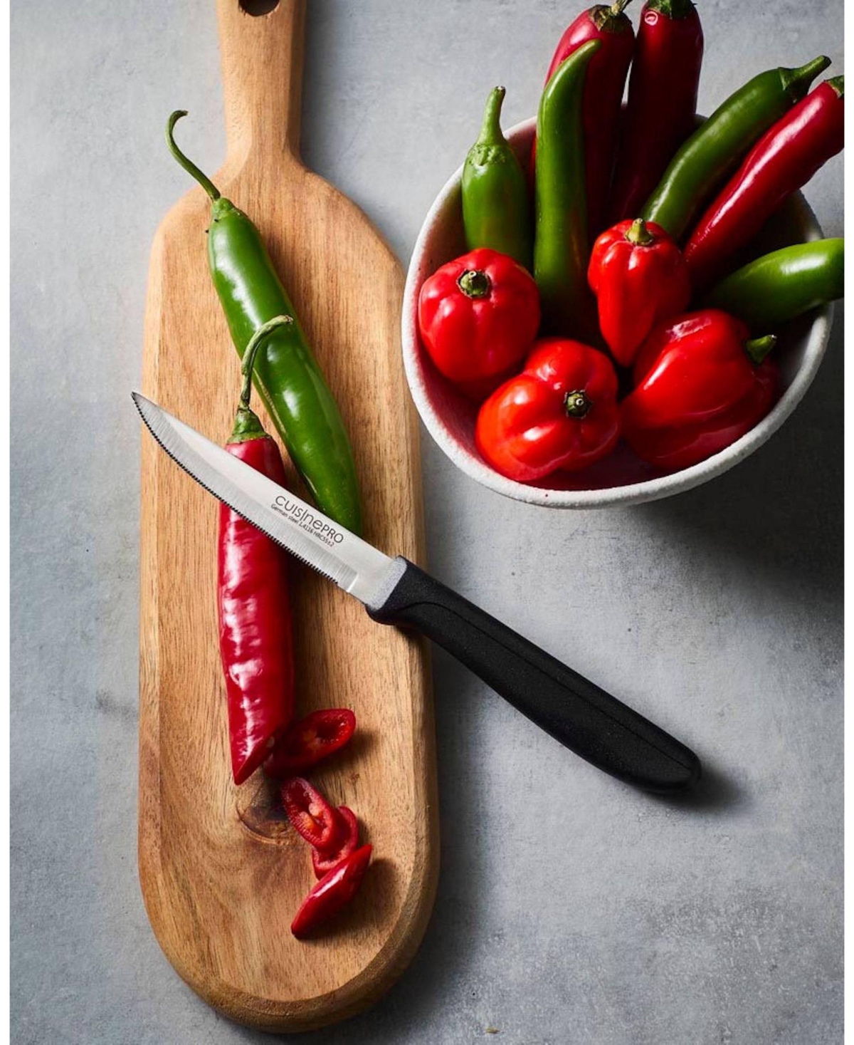 Cuisine::pro Classic 4 in Serrated Paring Knife