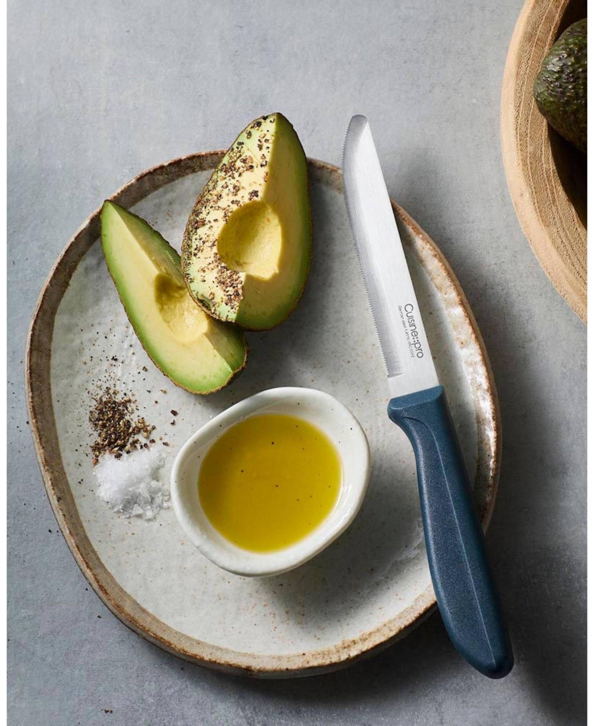 Cuisine::pro Classic 5 in Serrated Utility Knife