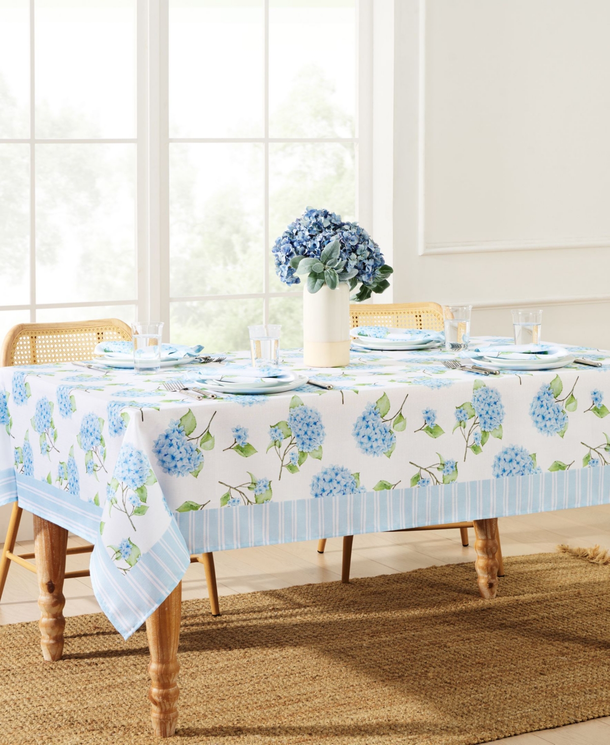 Elrene Nantucket Hydrangea Garden Tablecloth