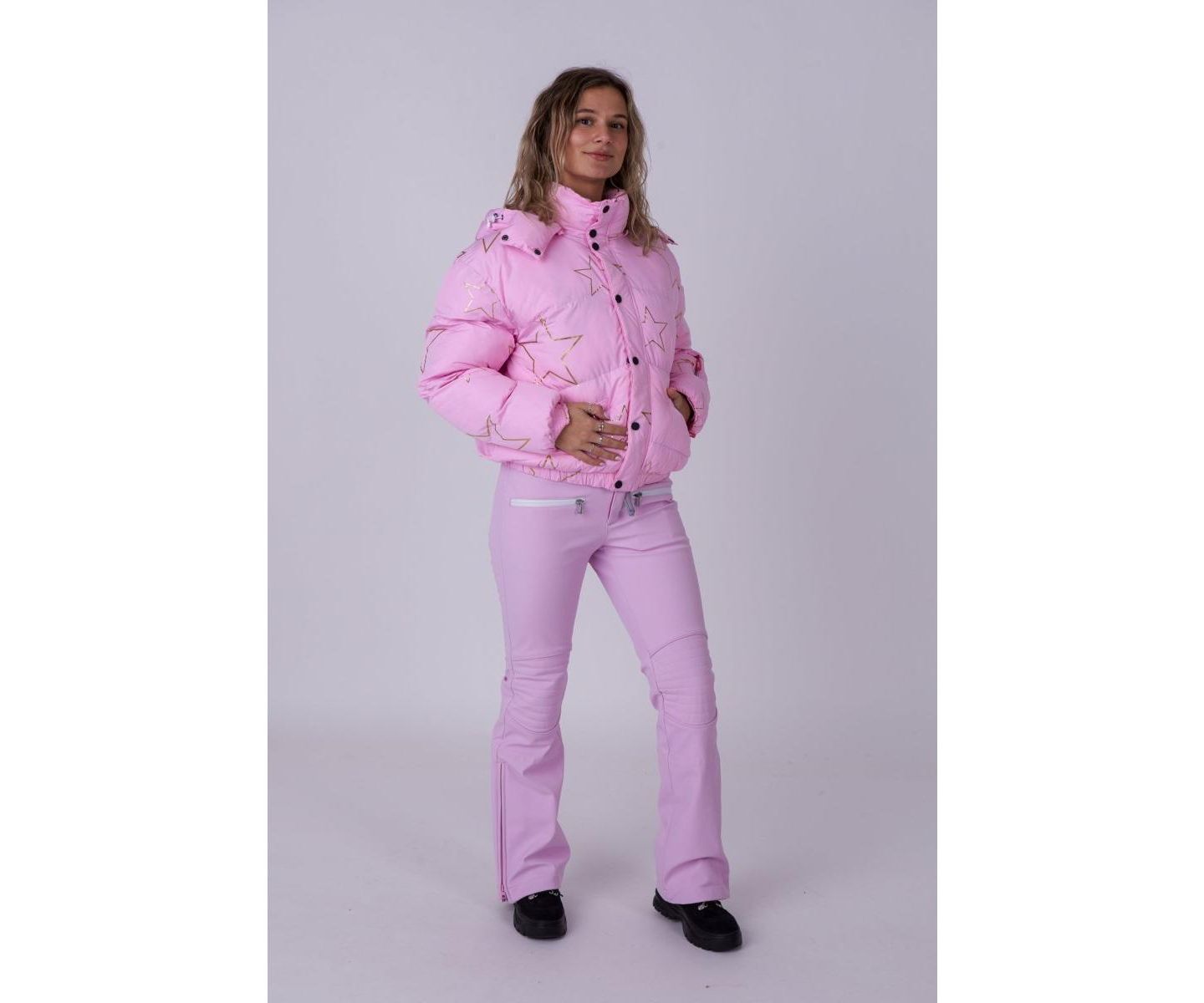 Женская куртка OOSC Pink with Stars Chic Puffer, цвет: Розовый / Золотой — фото 7