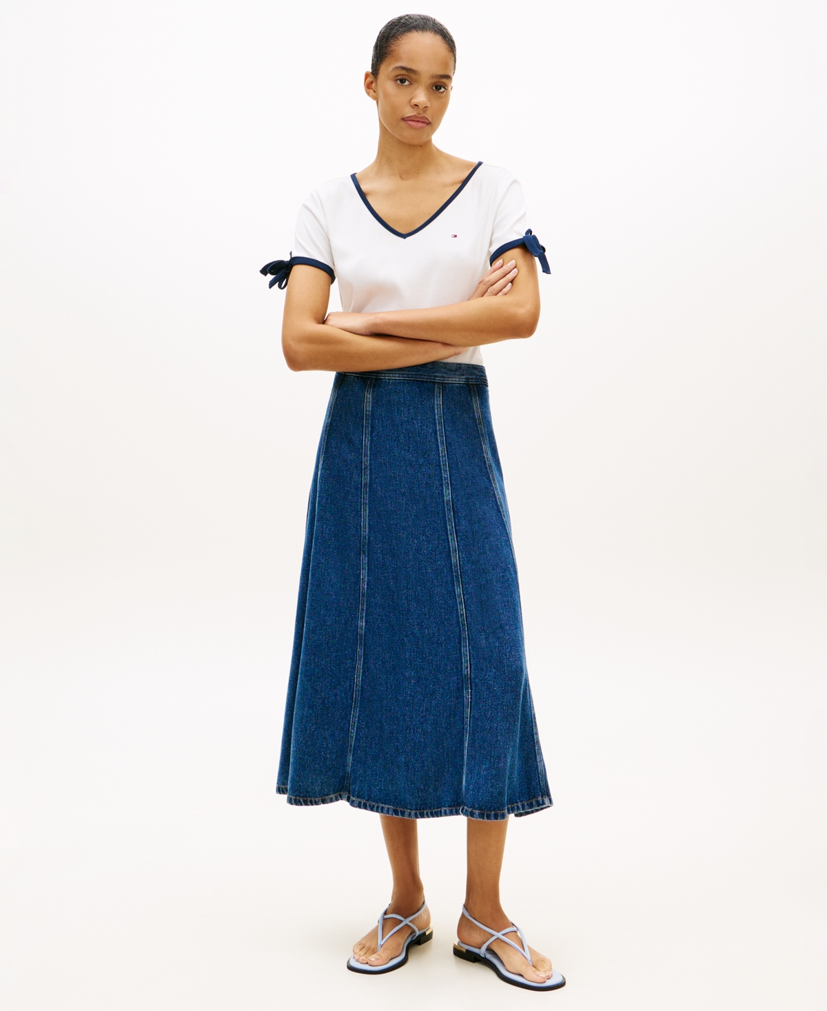 Tommy Hilfiger Women's Bow Detail V-Neck T-Shirt