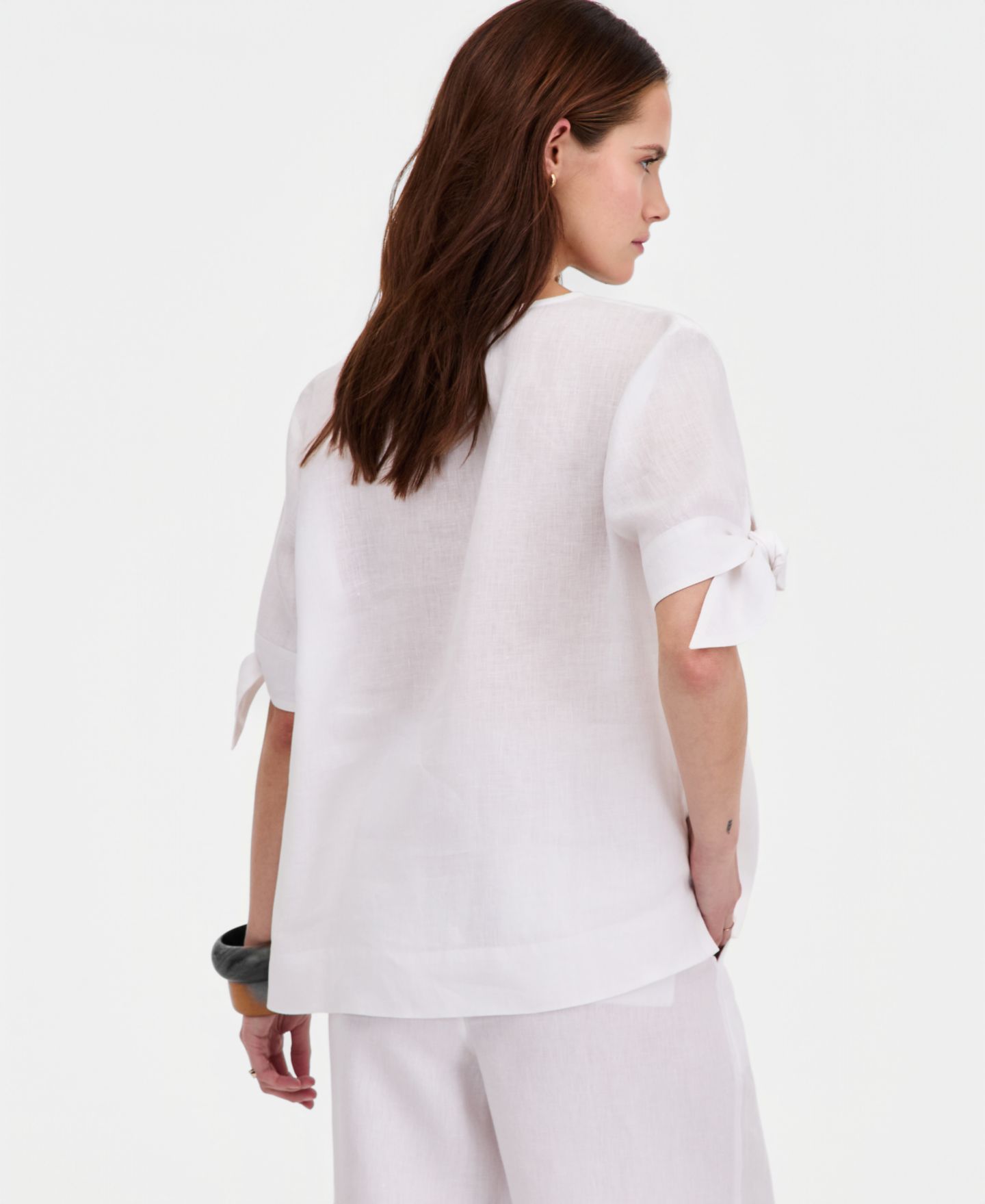 Женская блузка Charter Club Petite Tie Split-Neck Linen Loose-Fit Short-Sleeve, цвет: Яркий белый — фото 4