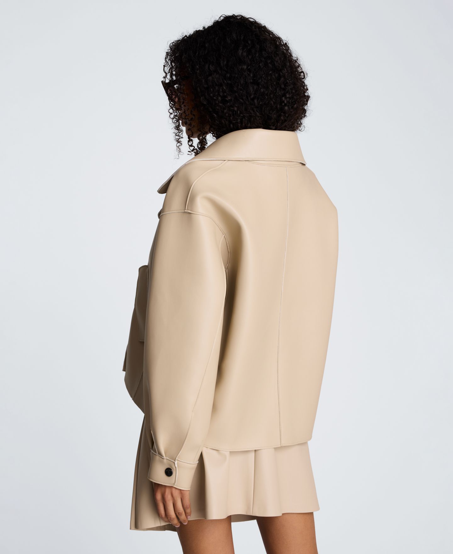 Женская куртка Kenneth Cole Notch Collar Short Trench, цвет: Burlap — фото 5