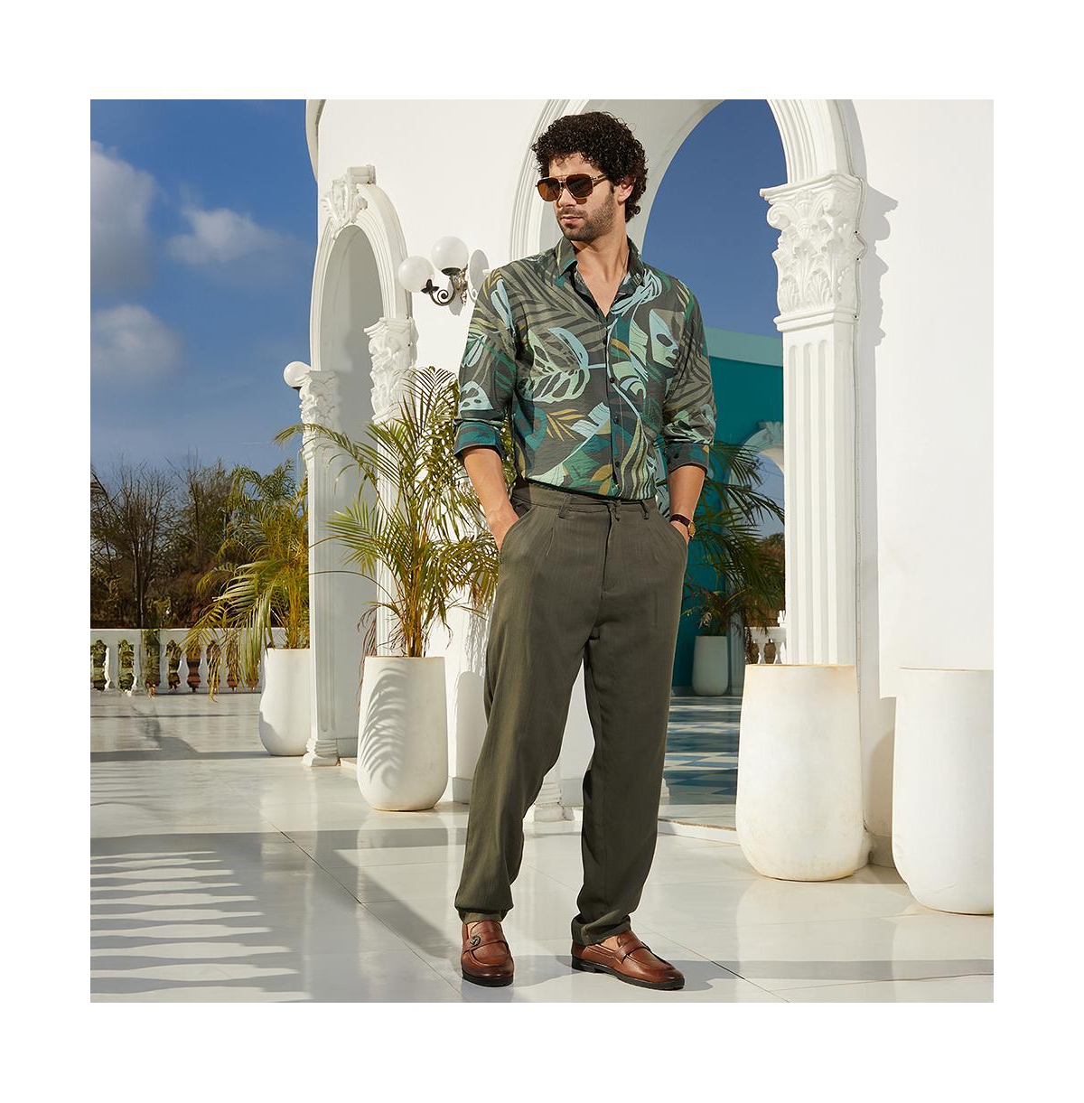 Campus Sutra Men's Jungle Green Palm Print Casual Shirt