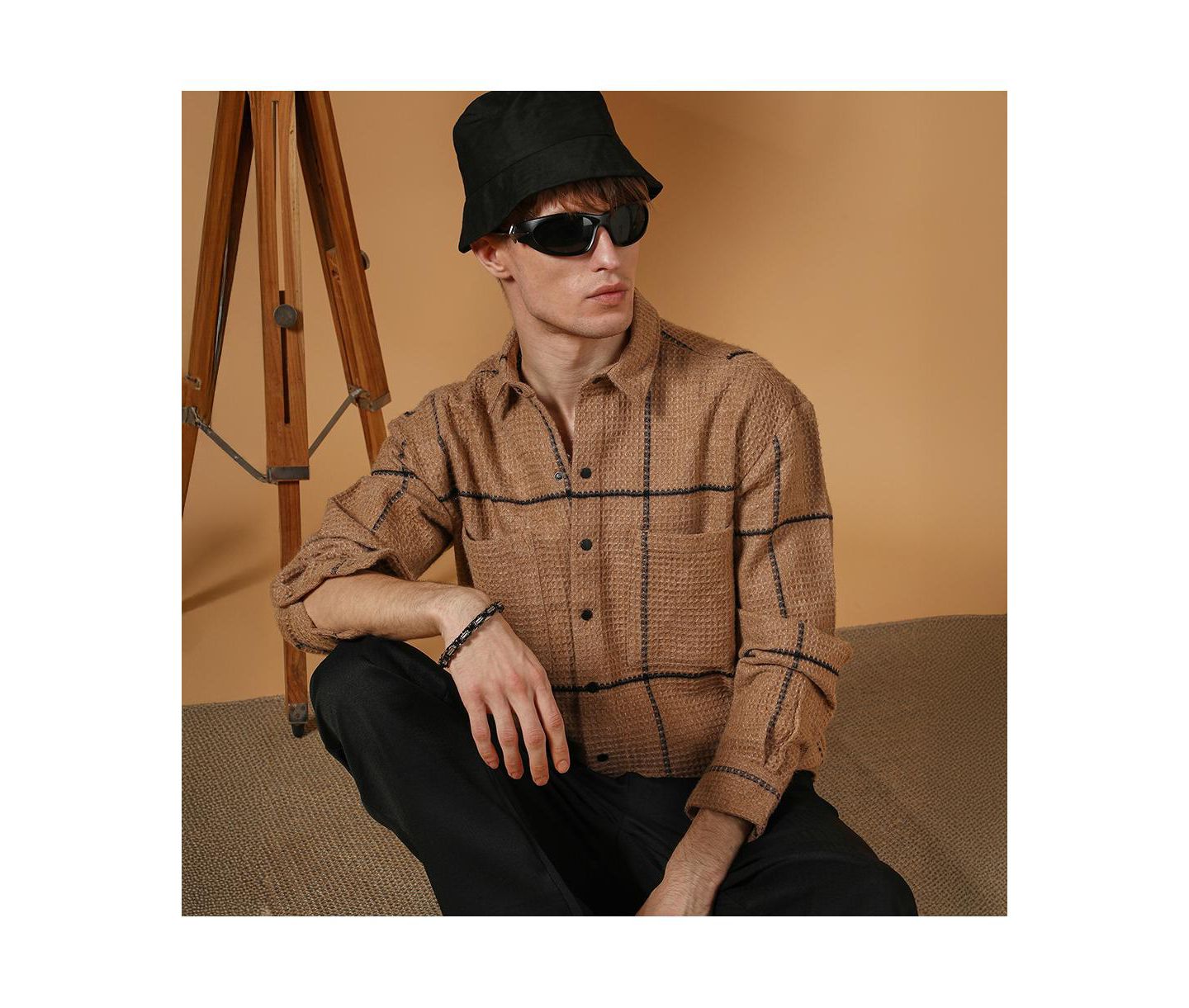 Мужская рубашка Cahoot Campus Sutra Ash Brown Graph-Check Waffle Overshirt, цвет: Коричневый — фото 2