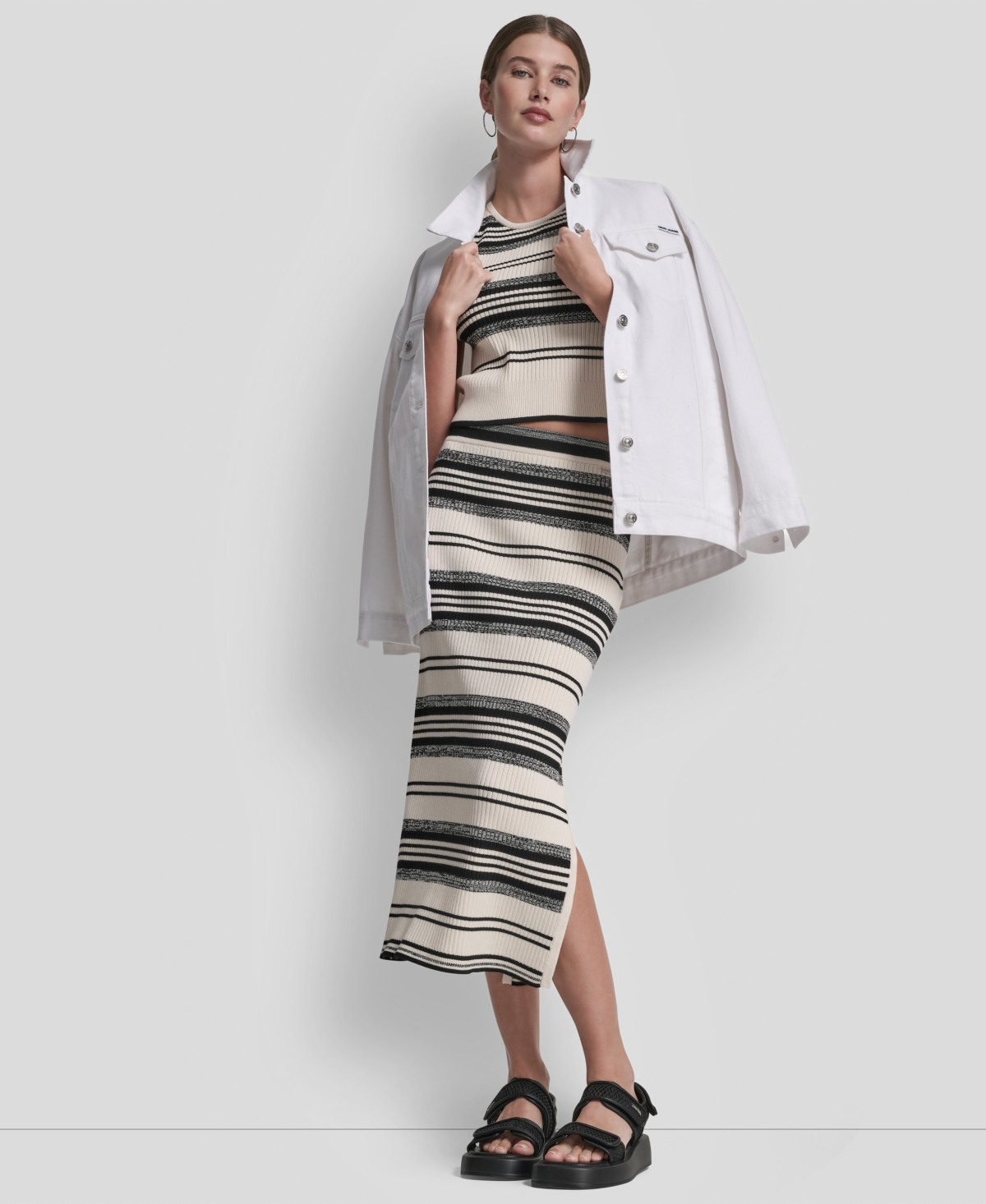 Dkny Jeans Women's Sleeveless Crewneck Rib Sweater