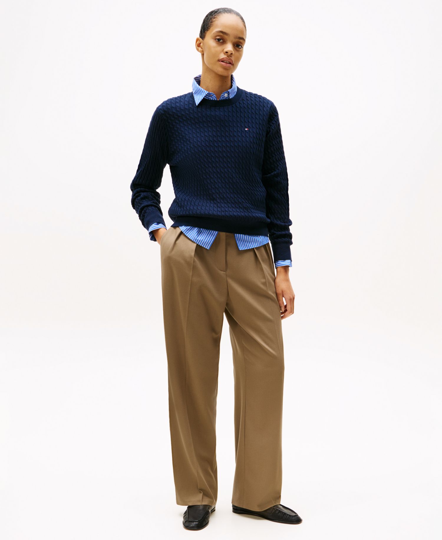 Women's Fine Gauge Cable Crewneck Sweater