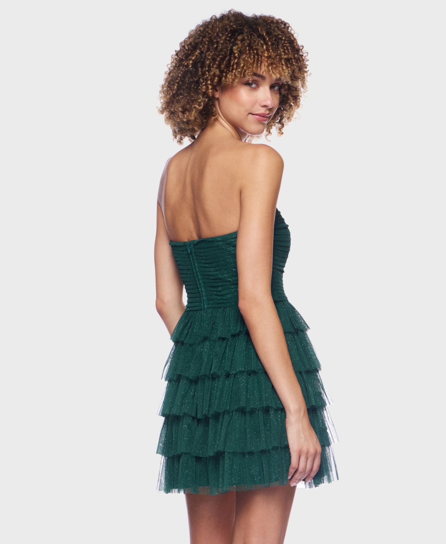 Женские платья Alex & Sophia B Darlin Juniors' Strapless Side-Shirred Tiered Glitter Mini, цвет: Тёмный зелёный — фото 4