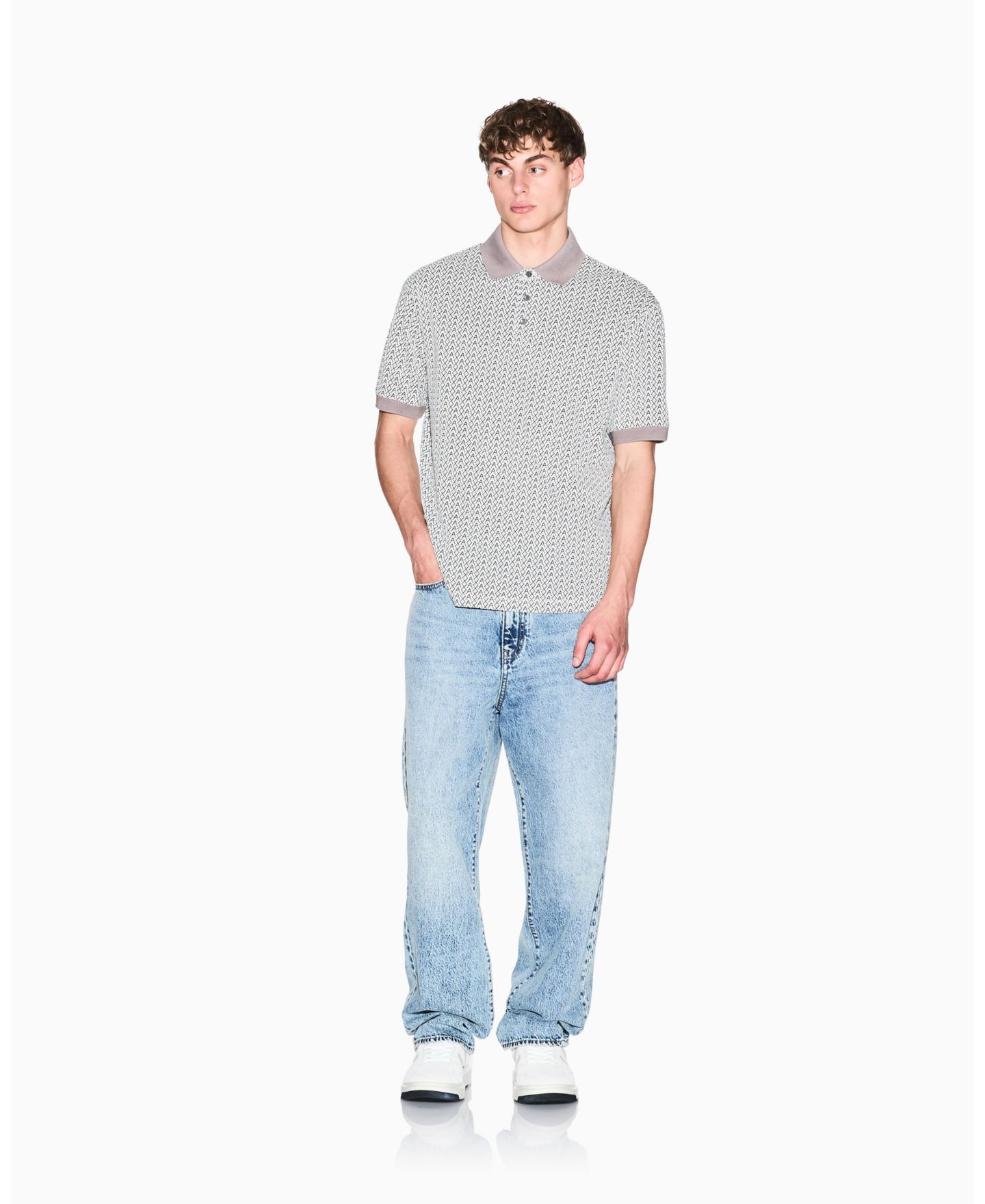 Мужское поло A|X Armani Exchange Short Sleeve Pique Allover Logo Print Polo Shirt, цвет: Кремовый — фото 2
