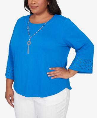 Plus Size Mykonos Eyelet Sleeve Solid Top with Necklace