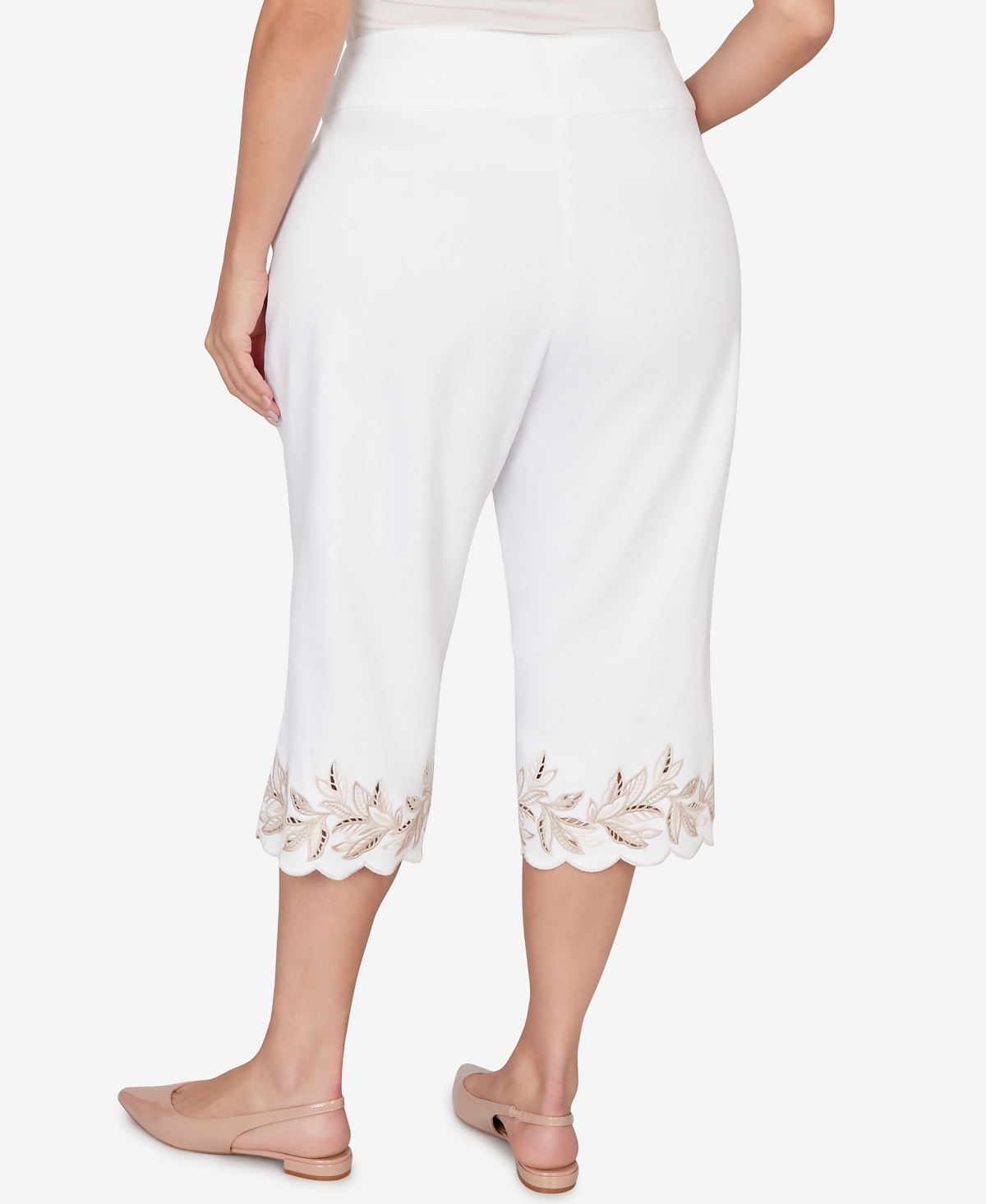 Alfred Dunner Plus Natural Wonder Leaf Cut Out Super Stretch Denim Capri Pants