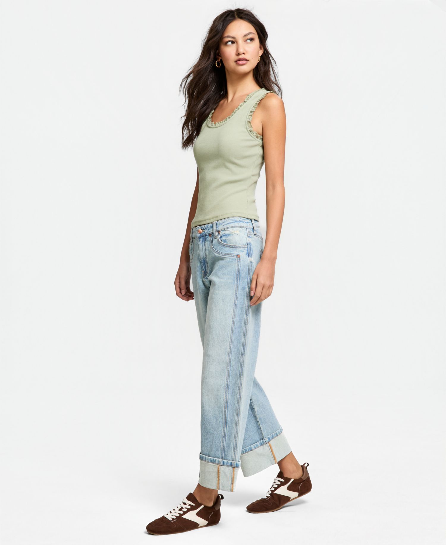 Petite Seamed Cuff Wide-Leg Jeans