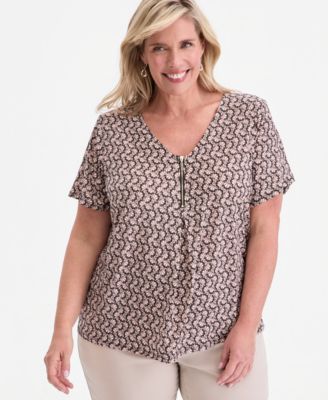 Plus Size Zippered V-Neck Top