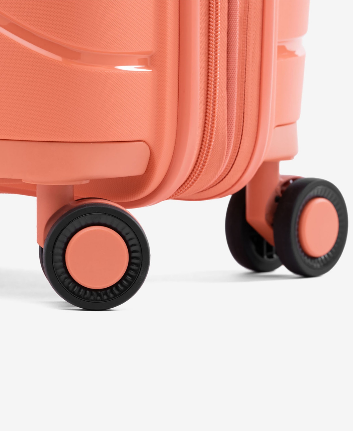 Atlantic Small Carry-on Expandable Hardside Spinner