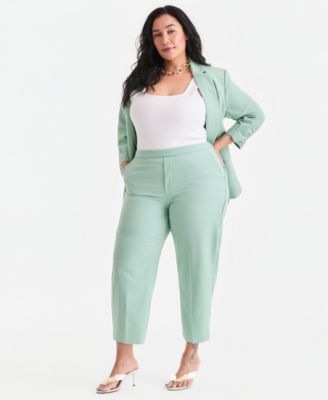 Plus Size High Rise Pull-On Cropped Pants