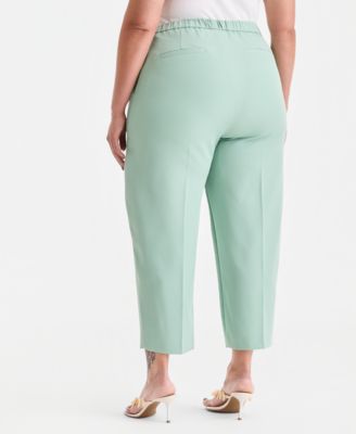 Plus Size High Rise Pull-On Cropped Pants