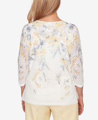 Petite Al Fresco Textured Floral Crew Neck Top