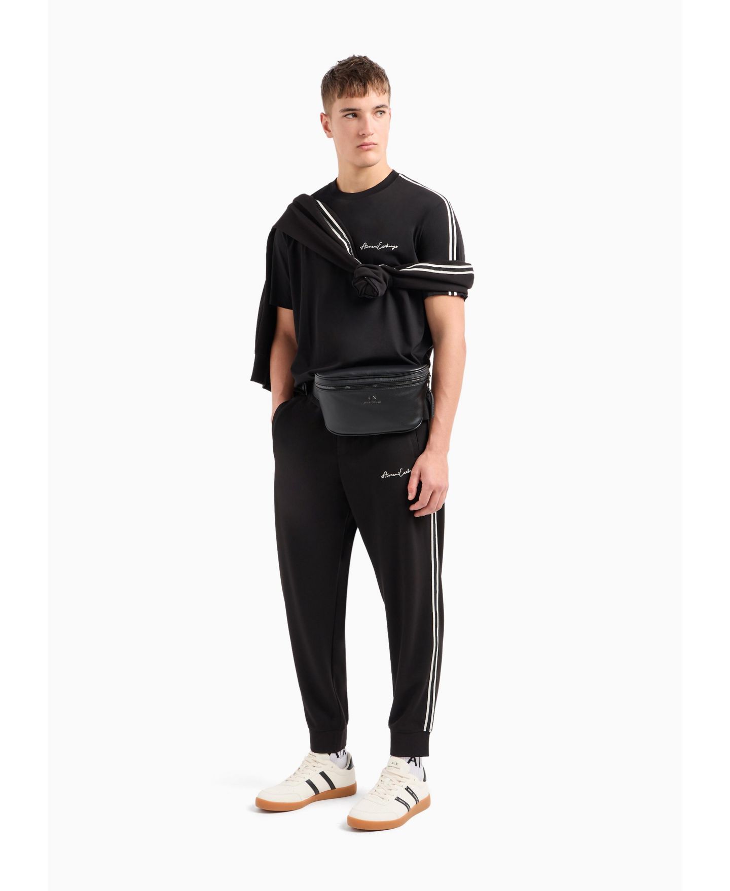 Мужская футболка A|X Armani Exchange Signature Logo, цвет: Чёрный — фото 3