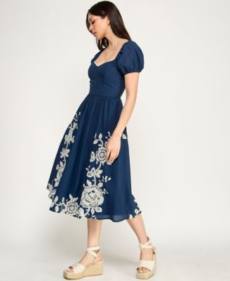 Juniors' Embroidered Sweetheart Neck Midi Dress