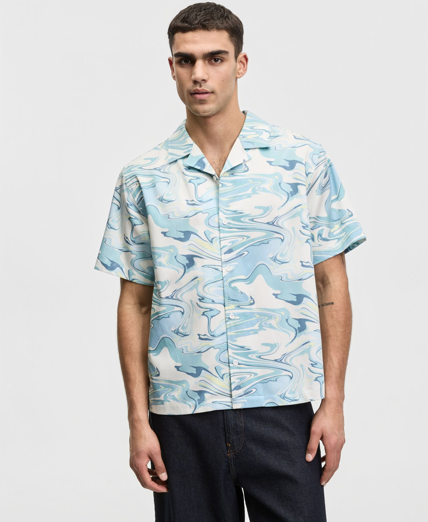Men's Relaxed-Fit Water Camo Short-Sleeve Shirt