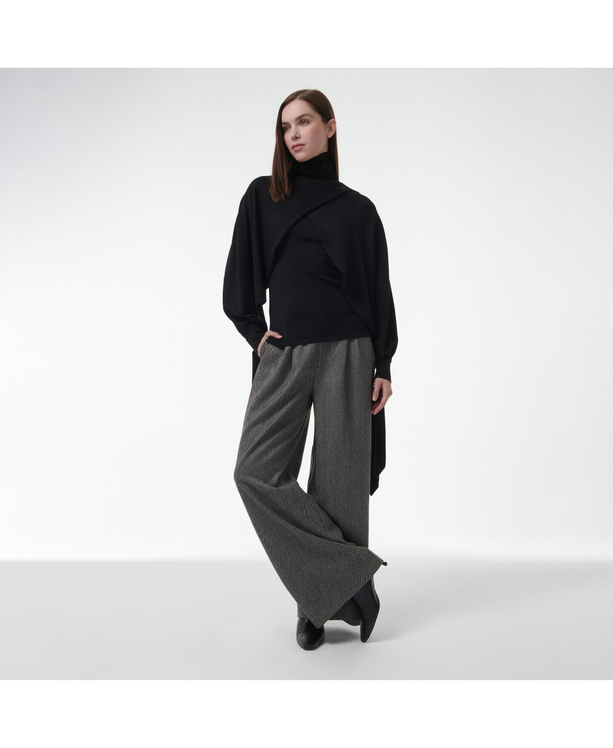 Leem Women's Layered Butterfly Sleeve Knitted Sweater