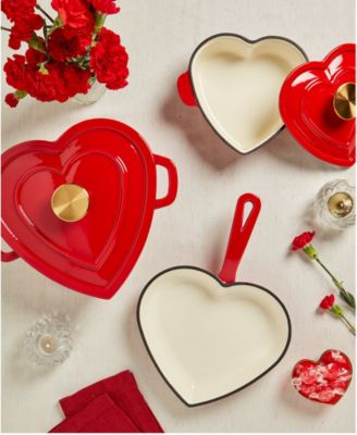 1-Quart Enameled Cast Iron Heart-Shaped Dutch Oven