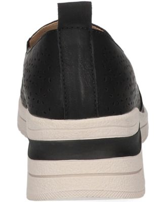 Easy Street Women's Nottingham Slip-On Sneakers