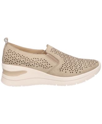 Easy Street Women's Nottingham Slip-On Sneakers