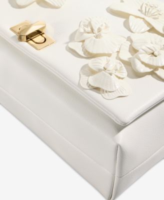 Soft Ajae 3D Flower Shoulder