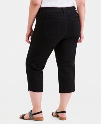 Plus Size High-Rise Shaping Capri Pants