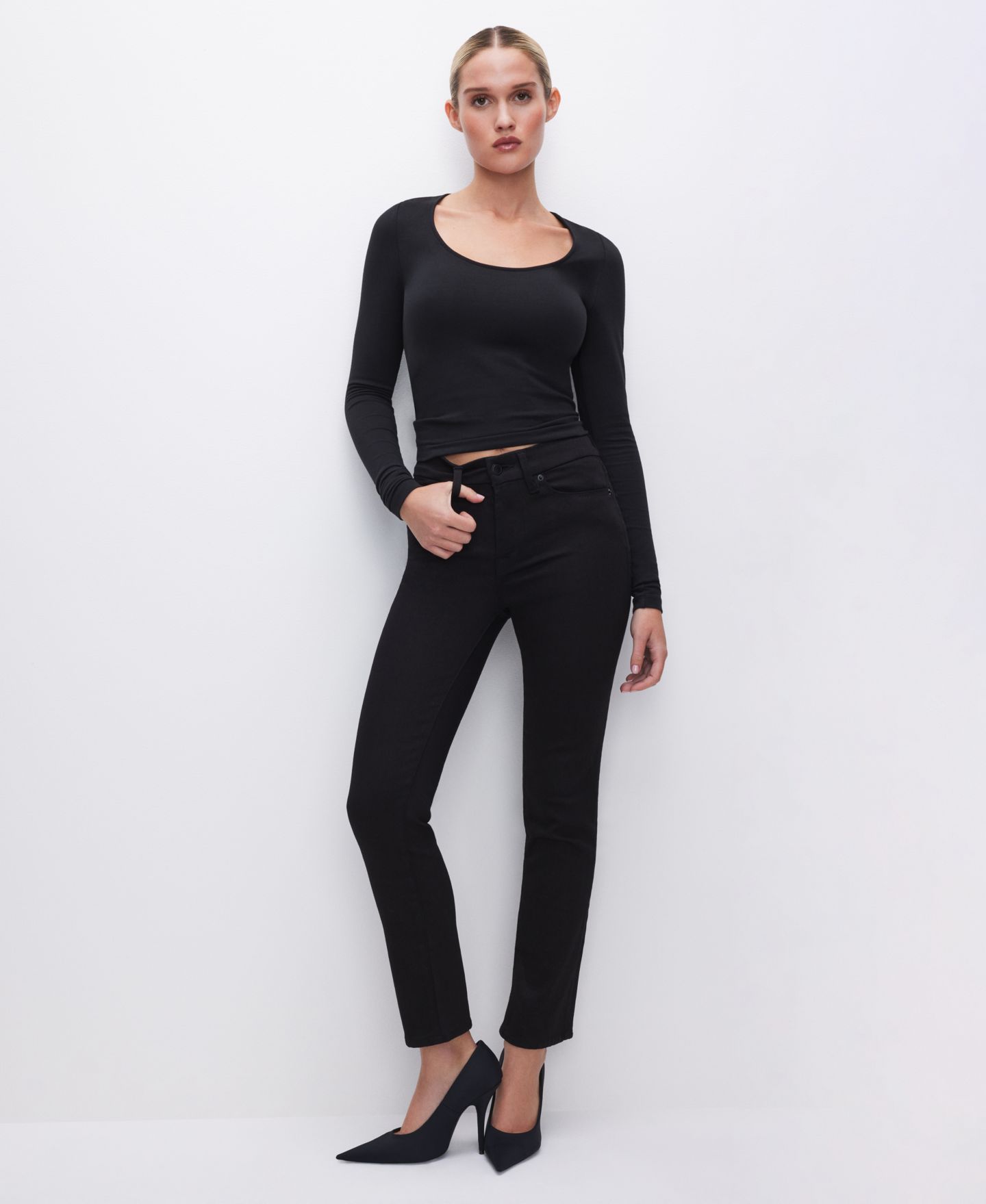Женские джинсы Good American Straight Fit, цвет: Чёрный — фото 2