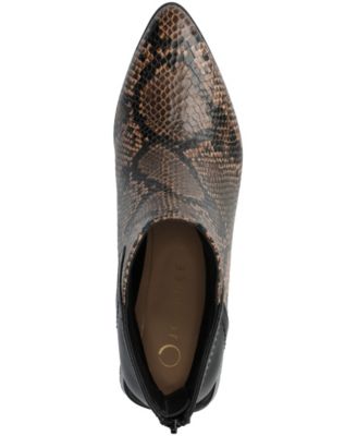 Women's Consuello Block Heel Pointed Toe Booties