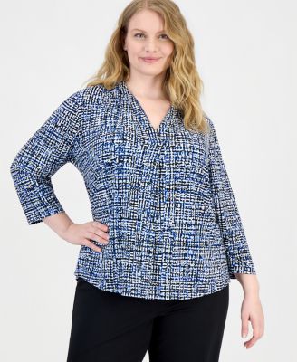 Plus Size Pleated 3/4-Sleeve Top