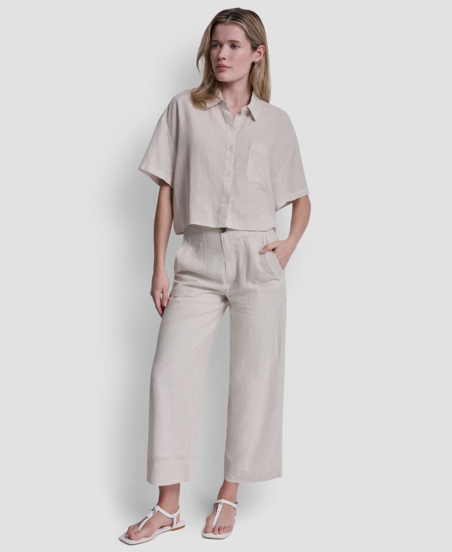 Petite Oversized Linen-Blend Cropped Short Sleeve Shirt