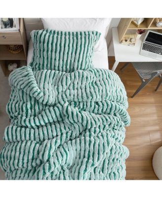 Freezin Waters Oversized Comforter Set