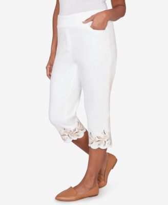 Women's  Natural Wonder Leaf Cut Out Super Stretch Denim Capri Jeans